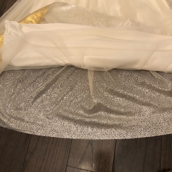 🔴 Fluffy, Tulle Occasion Cream & Gold Skirt - Picture 7 of 10